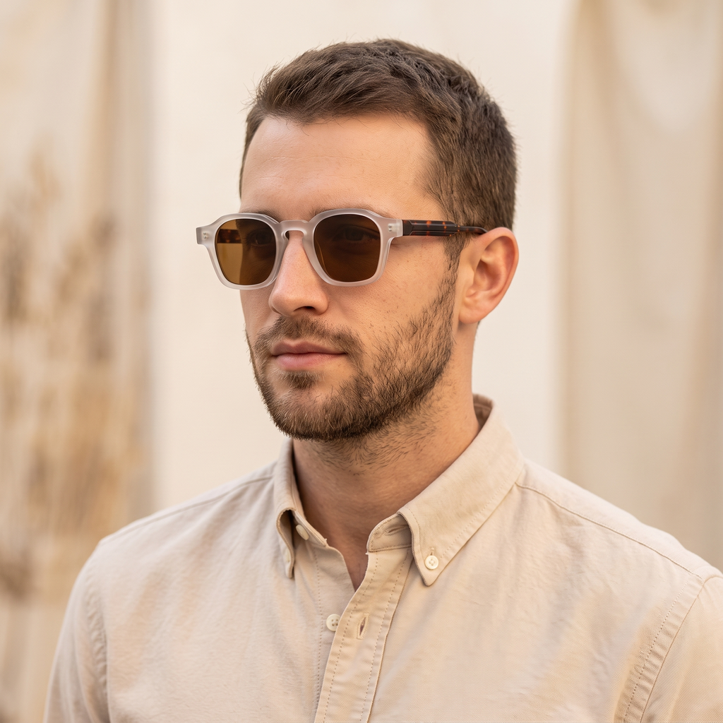 Sand Clear / Tea | worn, men's styling