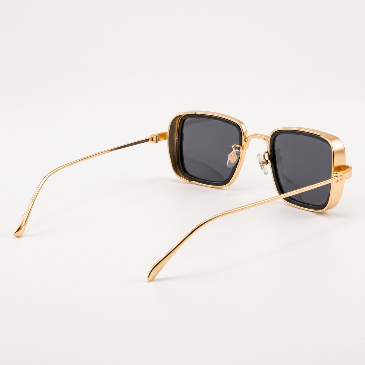 Gold / Grey | three-quarter view