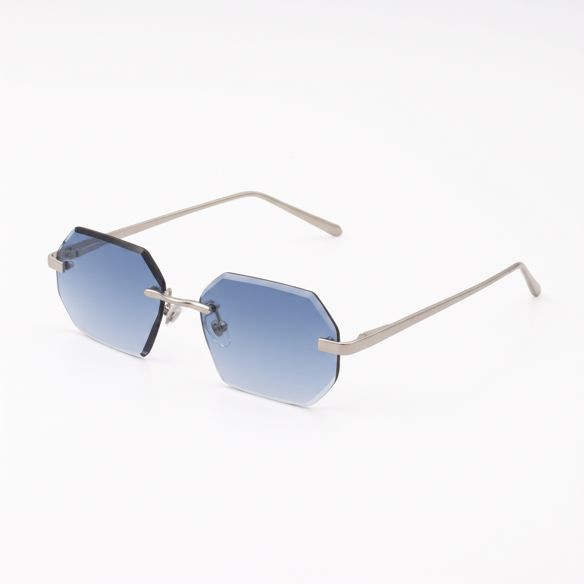Silver / Blue | three-quarter view