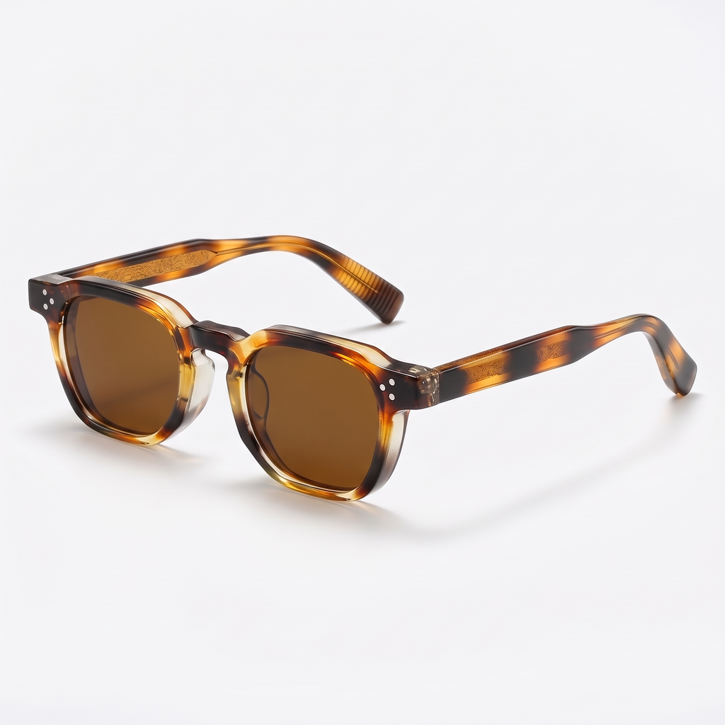 Leopard / Tea | three-quarter view